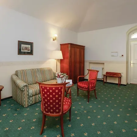 Szidonia Castle Hotell