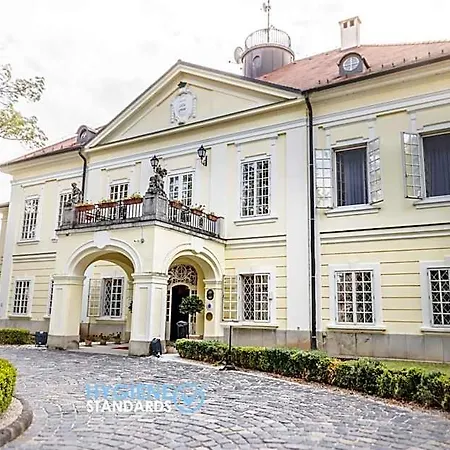 Szidonia Castle Röjtökmuzsaj