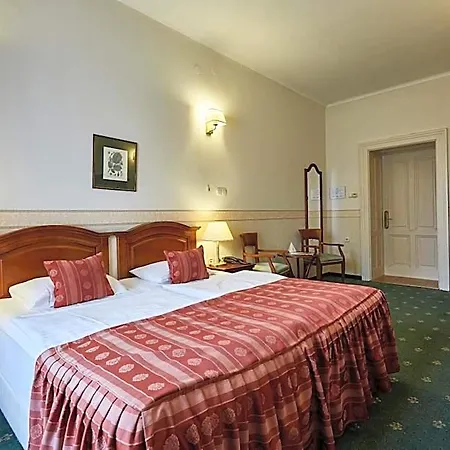 Hotel Szidonia Castle