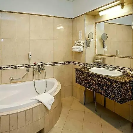 Hotel Szidonia Castle Röjtökmuzsaj