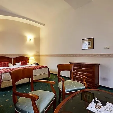 Szidonia Castle فندق