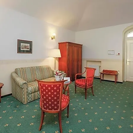 Szidonia Castle Hotel Röjtökmuzsaj
