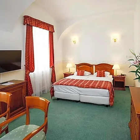 Szidonia Castle 4*