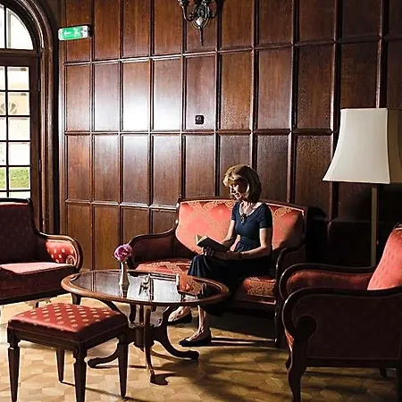 Hotel Szidonia Castle Röjtökmuzsaj