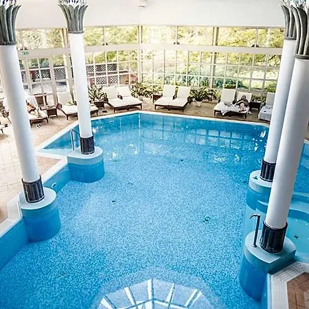 فندق Szidonia Castle 4*