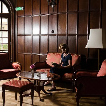 Hotel Szidonia Castle