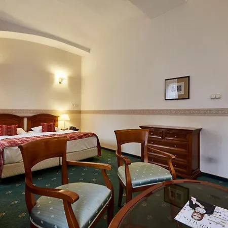 Szidonia Castle Hotel Röjtökmuzsaj