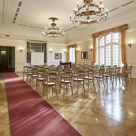 Szidónia Castle