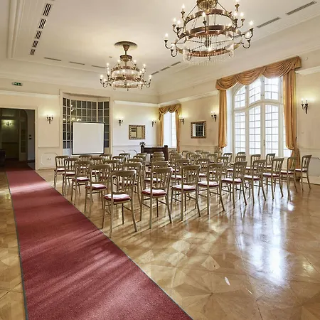 Szidónia Castle