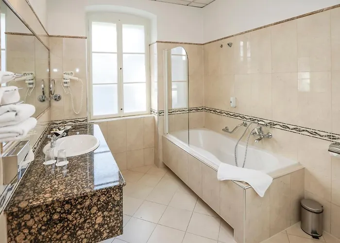 Szidonia Castle Röjtökmuzsaj