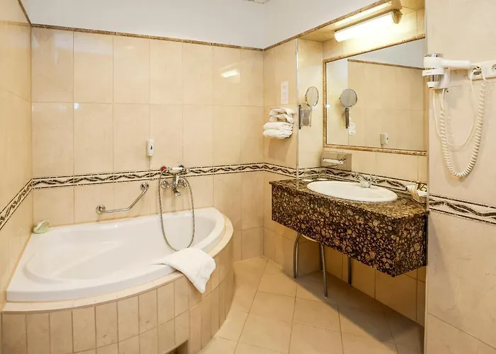 מלון Szidonia Castle