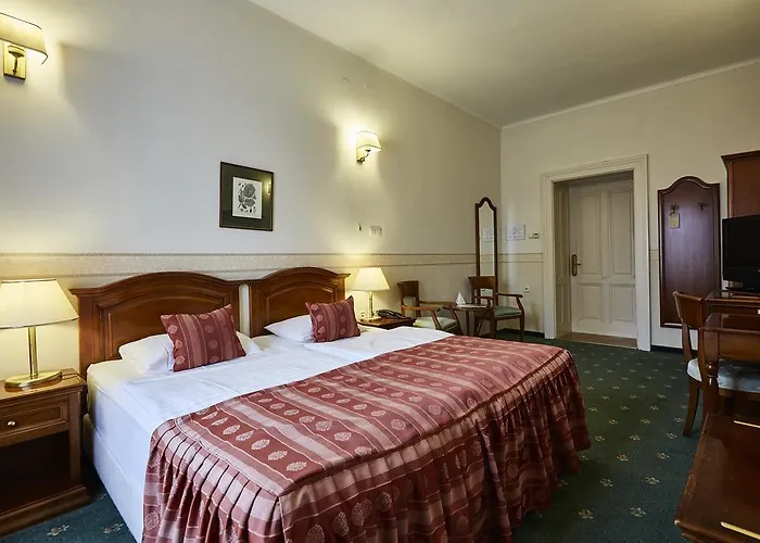 מלון Szidonia Castle 4*